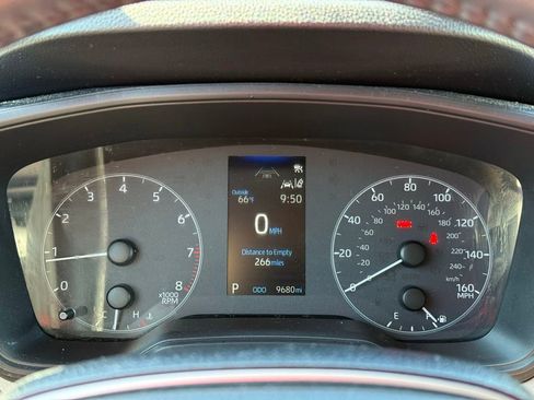 Used 2025 Toyota Corolla Cross LE w/ Moonroof Package AWD/4WD image 10