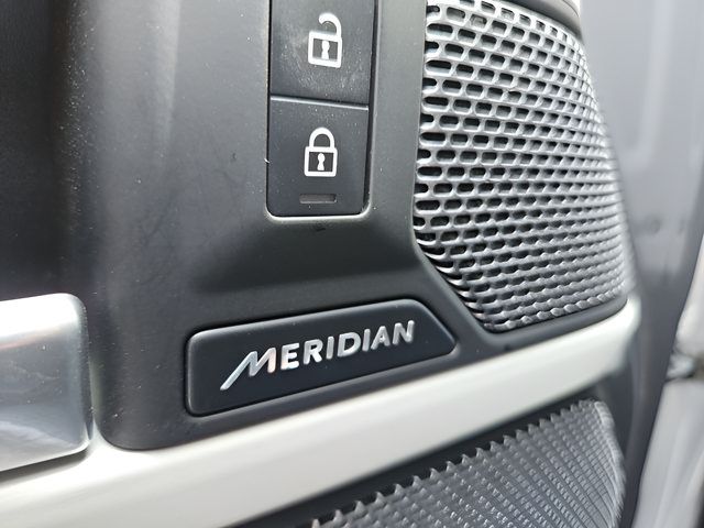 Certified 2024 Land Rover Defender 110 S AWD/4WD image 21