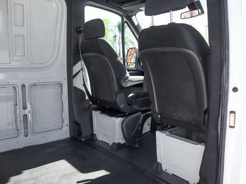 Used 2021 Mercedes-Benz Sprinter 1500 image 11