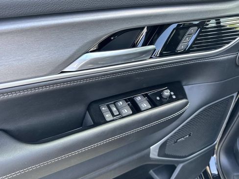 New 2026 Jeep Grand Wagoneer 4WD image 37