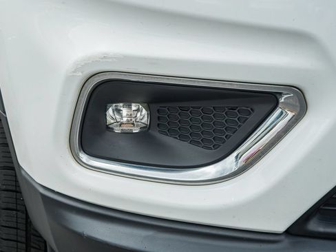 Used 2019 Jeep Cherokee Limited AWD/4WD image 14