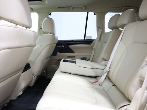 Used 2018 Lexus LX 570 4WD image 27