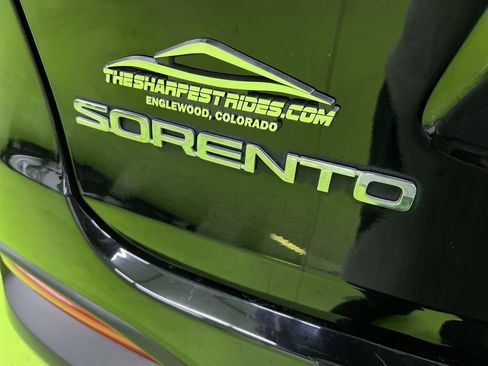 Used 2016 Kia Sorento FWD image 12