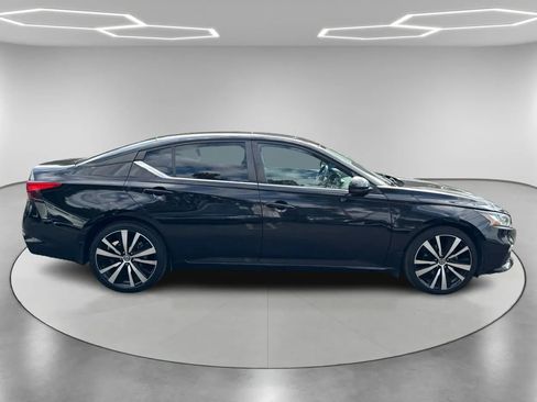 Used 2019 Nissan Altima 2.5 SR w/ SR Premium Package image 4