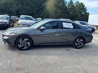 New 2025 Hyundai Elantra SEL video 2