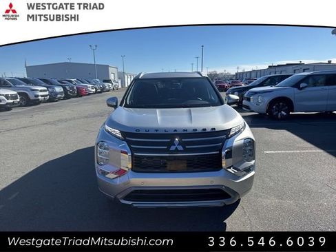 New 2026 Mitsubishi Outlander SEL FWD image 2