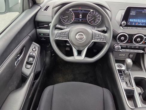 Used 2023 Nissan Sentra SV FWD image 6