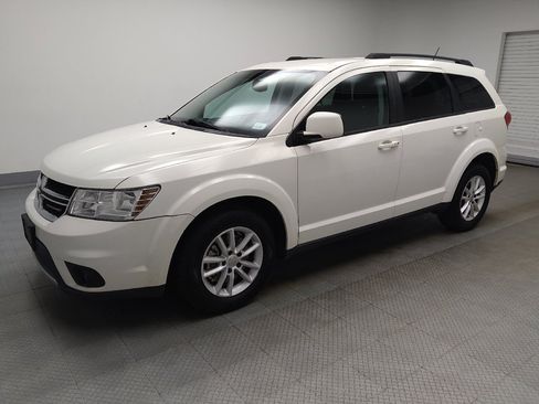 Used 2017 Dodge Journey SXT w/ Comfort/Convenience Group AWD/4WD image 2