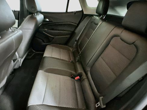 Used 2025 Chevrolet Trax LT w/ LT Convenience Package FWD image 26