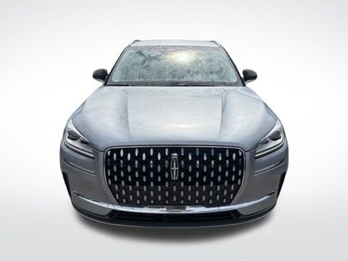 Used 2024 Lincoln Corsair Reserve image 3