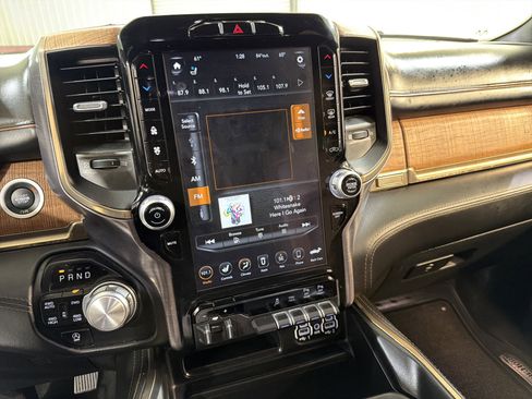 Used 2021 RAM 1500 Limited w/ Bed Utility Group image 17
