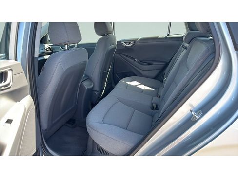 Certified 2022 Hyundai Ioniq SE FWD image 18