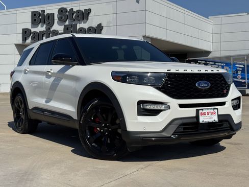 Used 2022 Ford Explorer ST w/ Equipment Group 401A AWD/4WD image 2