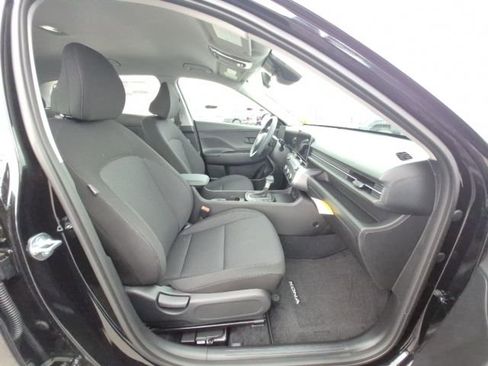 New 2026 Hyundai Kona SE image 16