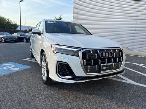 Certified 2025 Audi Q7 3.0T Premium Plus w/ Premium Plus Package AWD/4WD image 7