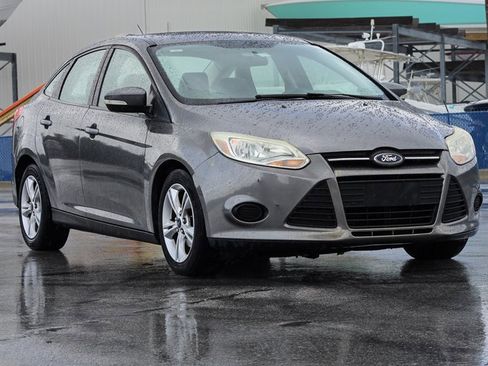 Used 2014 Ford Focus SE image 5
