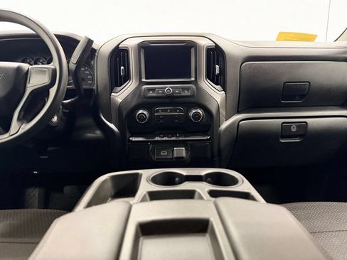 Used 2019 Chevrolet Silverado 1500 Custom w/ Custom Value Package AWD/4WD image 15