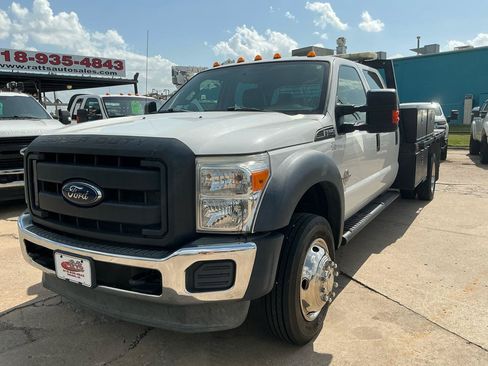 Used 2014 Ford F550 2WD Crew Cab Super Duty image 2