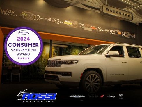 Used 2022 Jeep Grand Cherokee Laredo E image 13