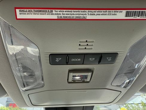 Used 2023 Toyota RAV4 LE AWD/4WD image 21