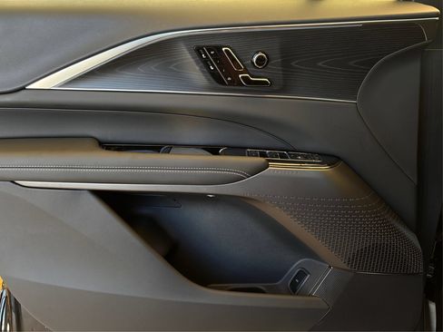 New 2026 Cadillac Lyriq Sport AWD/4WD image 20