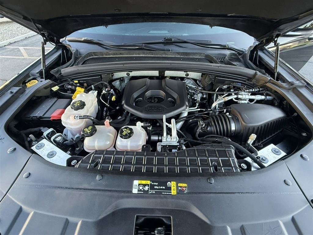 Used 2023 Jeep Grand Cherokee Overland AWD/4WD image 42