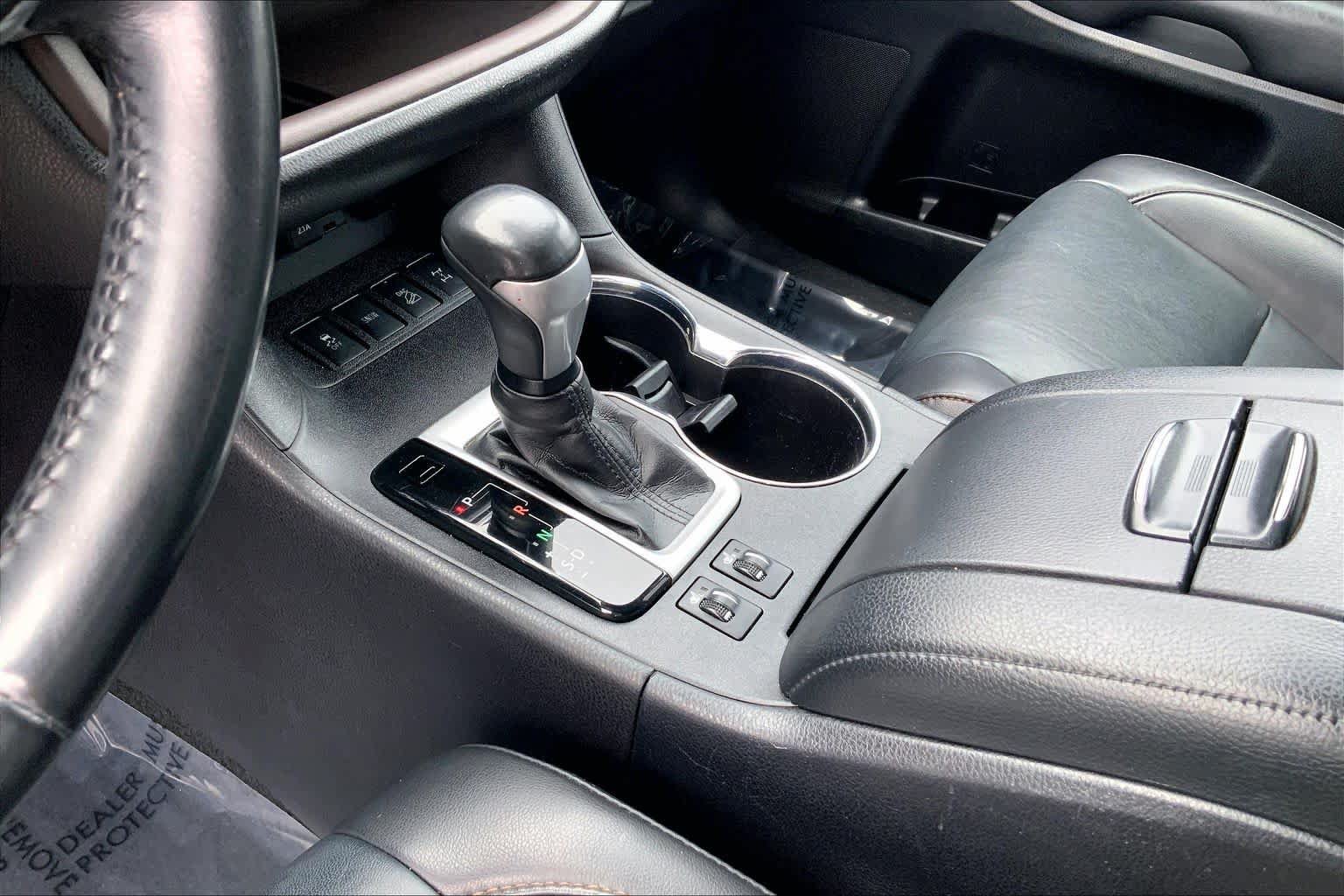 Used 2019 Toyota Highlander XLE AWD/4WD image 14