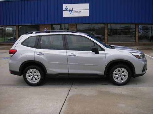 Used 2019 Subaru Forester w/ Alloy Wheel Package AWD/4WD image 4