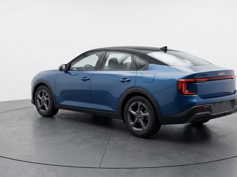 Used 2025 Kia K4 LXS image 6