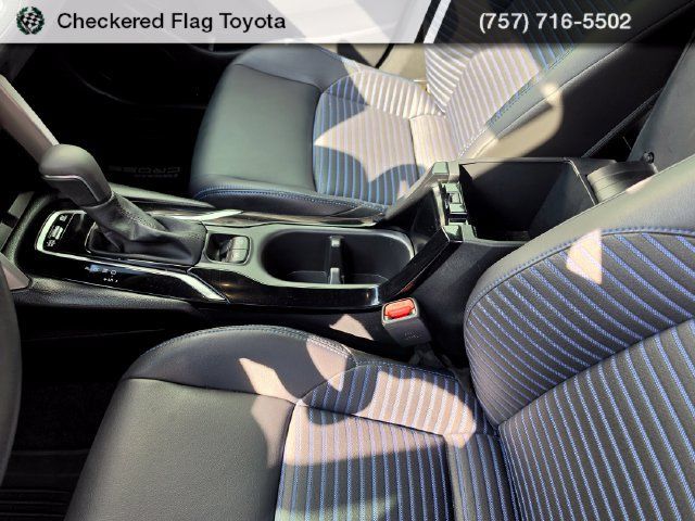 Used 2024 Toyota Corolla Cross AWD Hybrid w/ Convenience Package image 27