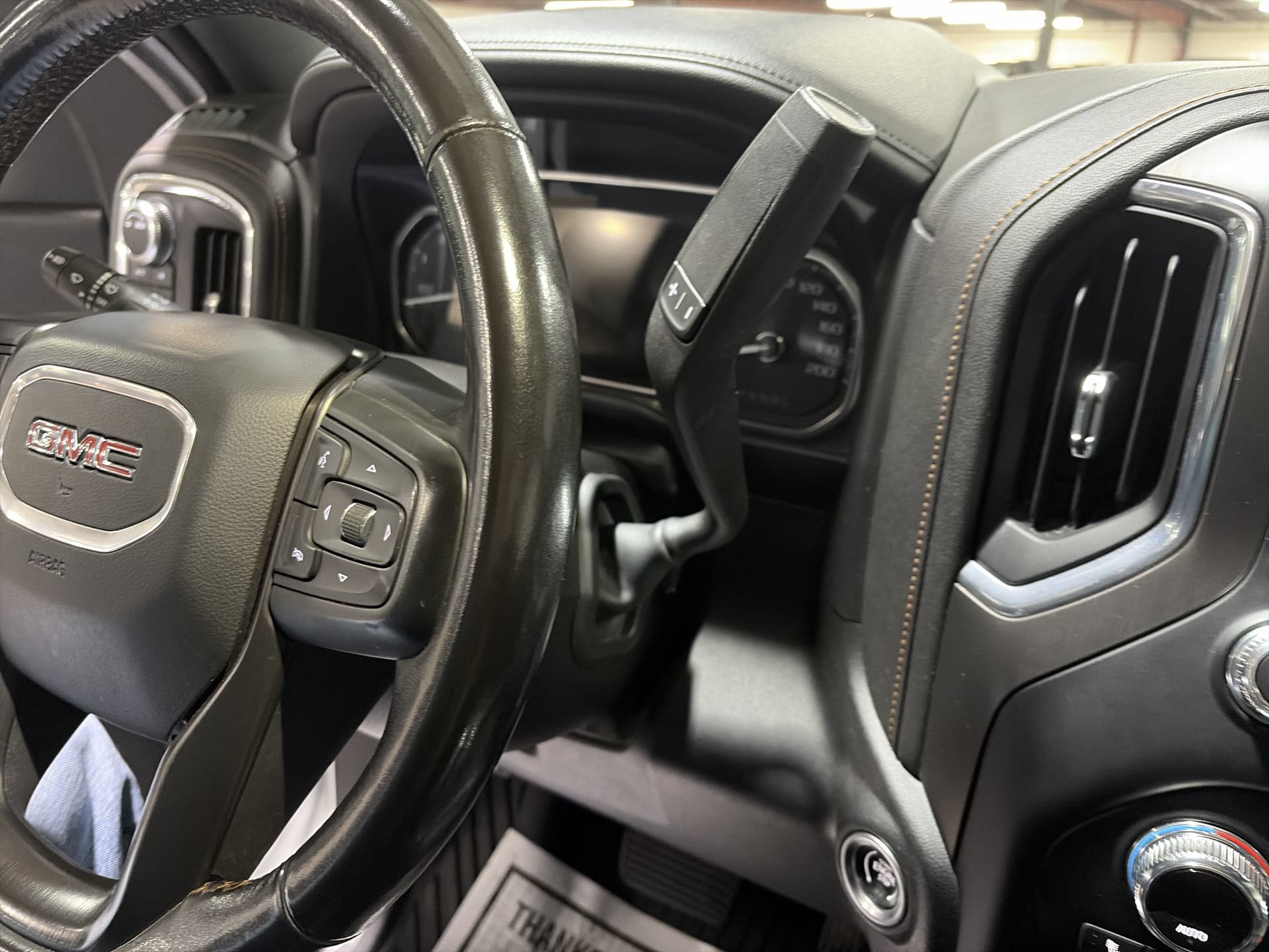 Used 2021 GMC Sierra 1500 AT4 w/ AT4 Carbonpro Edition AWD/4WD image 17
