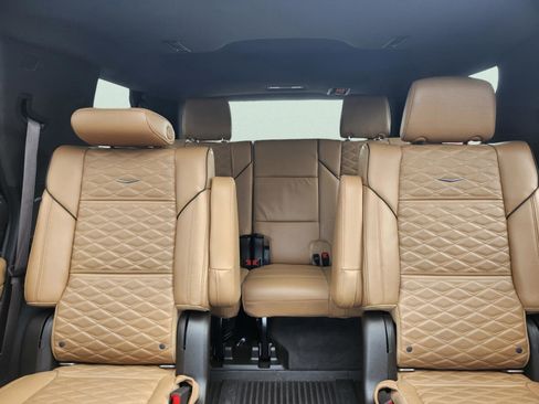 Used 2021 Cadillac Escalade Sport w/ Driver Assist Tech Package AWD/4WD image 31