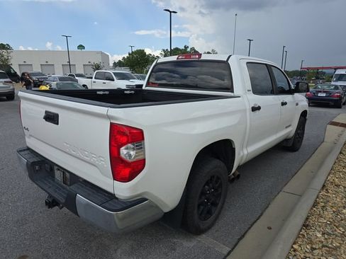 Used 2021 Toyota Tundra SR5 w/ SR5 Upgrade Package AWD/4WD image 2