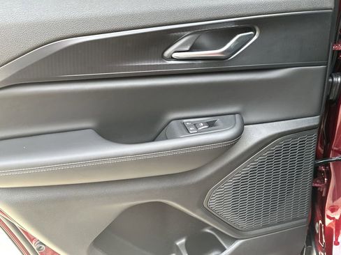 New 2025 Jeep Grand Cherokee Altitude image 21