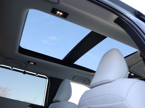 Used 2025 Mitsubishi Outlander SEL image 44