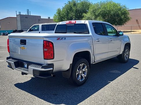 Used 2017 Chevrolet Colorado Z71 AWD/4WD image 7