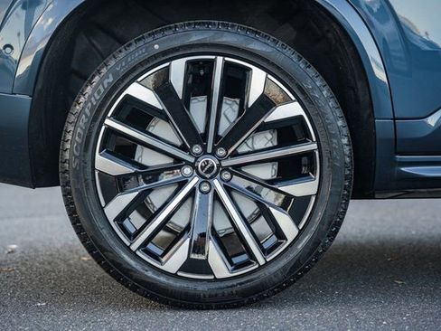 New 2026 Volvo XC90 B6 Ultra w/ Protection Package Premier image 17