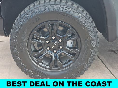 New 2026 Chevrolet Silverado 1500 ZR2 w/ Dark Appearance Package AWD/4WD image 36