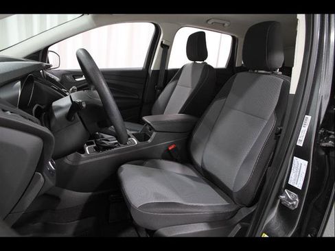 Used 2019 Ford Escape SE FWD image 6