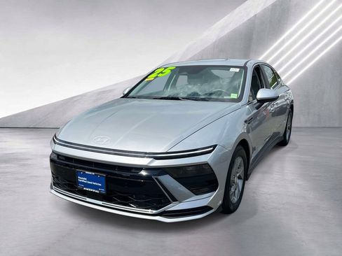 Certified 2025 Hyundai Sonata SE FWD image 4