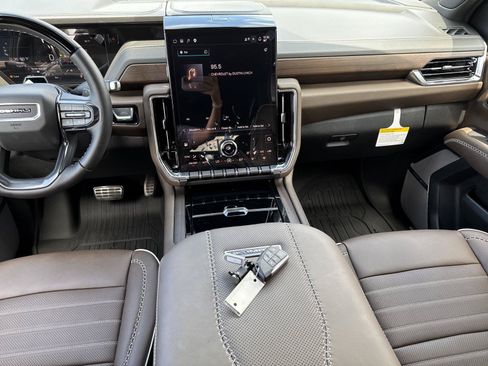 New 2026 GMC Yukon Denali Ultimate w/ LPO, Illumination Package AWD/4WD image 20