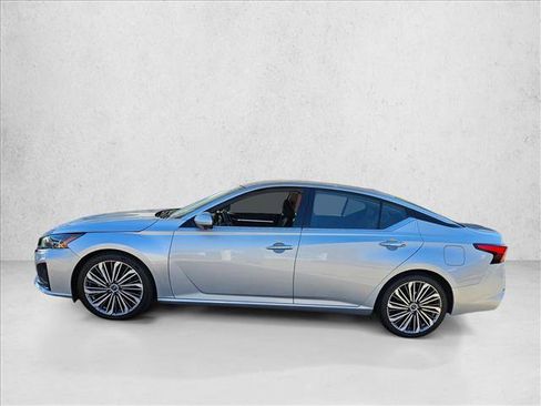 Used 2023 Nissan Altima 2.5 SL image 7
