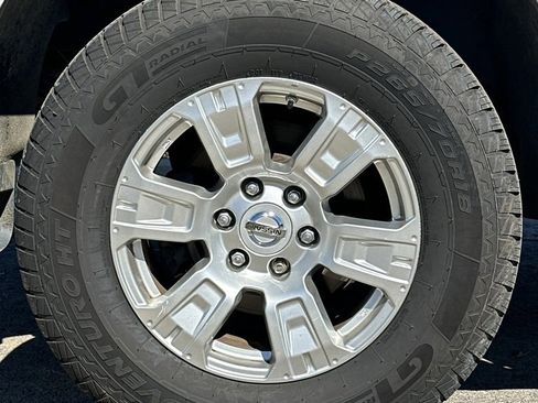 Used 2018 Nissan Titan SV w/ SV Convenience Package image 13