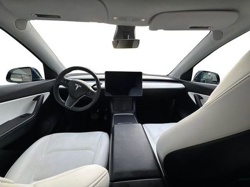 Used 2022 Tesla Model Y Long Range AWD/4WD image 12