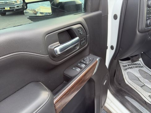 Used 2022 Chevrolet Silverado 3500 High Country w/ Z71 Off-Road Package AWD/4WD image 11