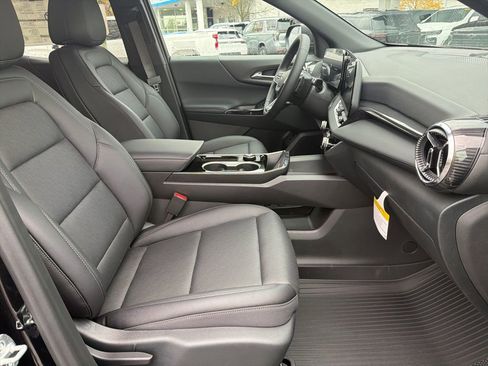 New 2026 Chevrolet Equinox LT w/ Convenience Package II image 24