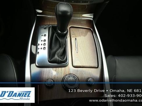 Used 2015 INFINITI Q70 L 3.7 w/ Deluxe Touring Package AWD/4WD image 32
