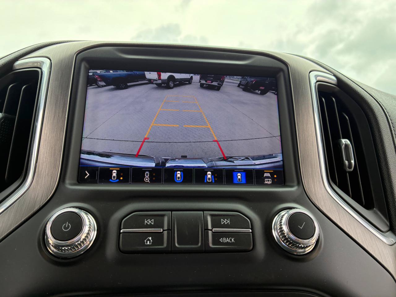 Used 2020 GMC Sierra 1500 Denali w/ Denali Ultimate Package AWD/4WD image 24