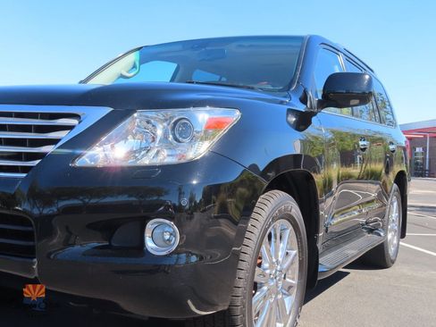 Used 2010 Lexus LX 570 4WD image 23