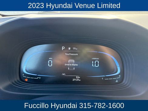 Used 2023 Hyundai Venue Limited FWD image 19